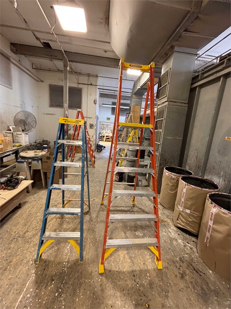 (2) Ladders