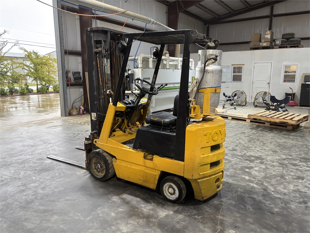 Toyota LP Gas Cushion-Tire Forklift