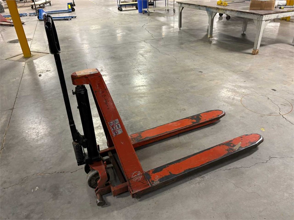 BT "HHM100" Pallet Jack