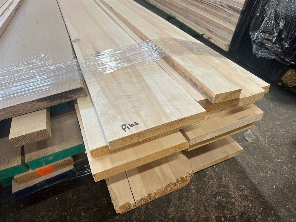 Plain Sawn White Oak and Pine Lumber