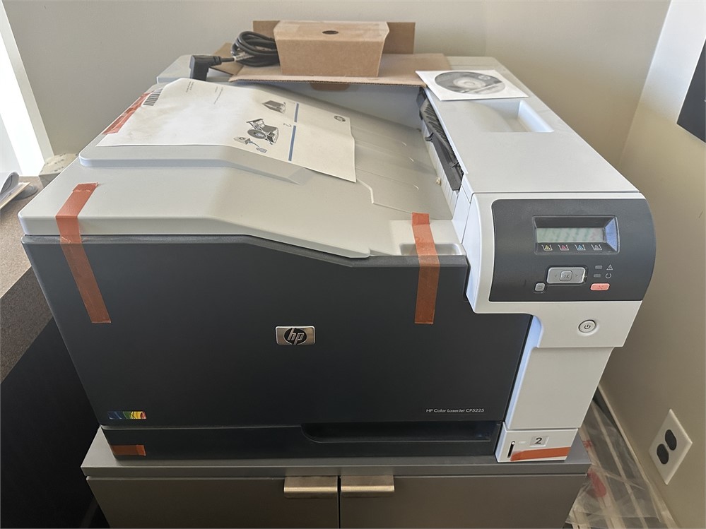 HP "CP 5225" Color LaserJet Printer - 11" x 17" Capacity,  Like New Never Used