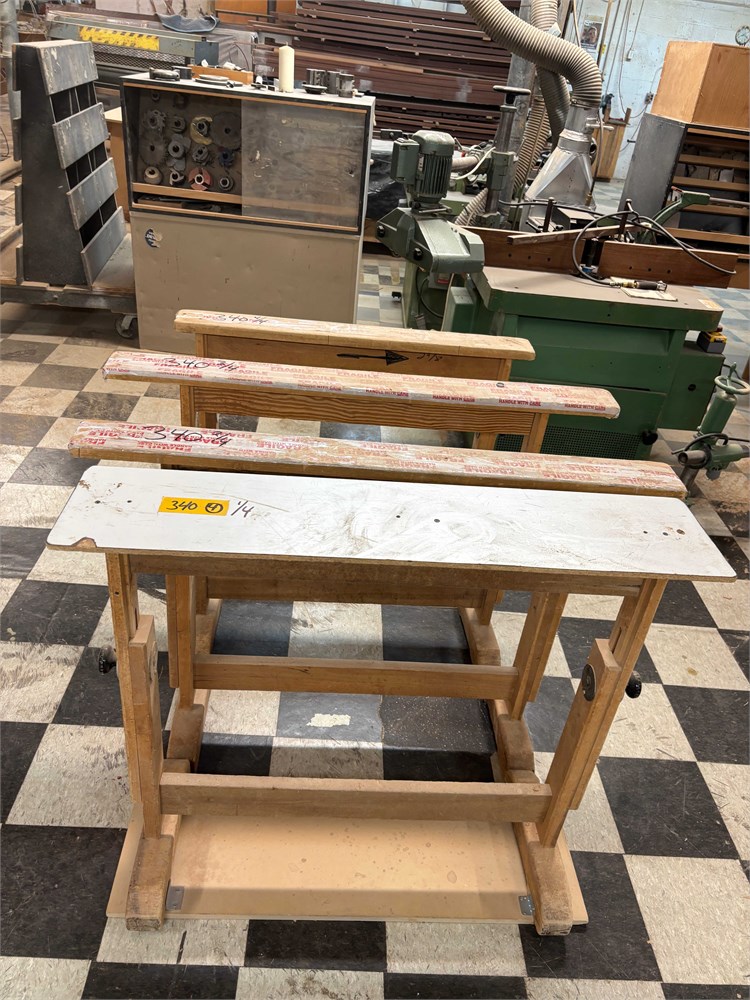 4 Adjustable Stands