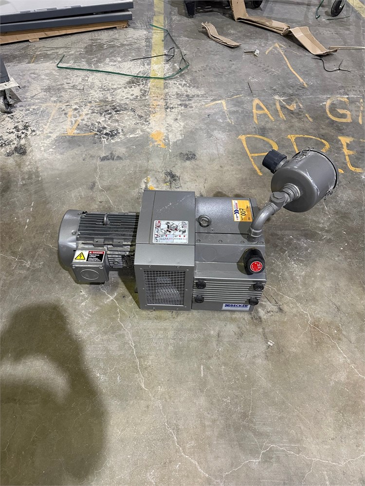 Becker "Picchio 2200" Vacuum pump