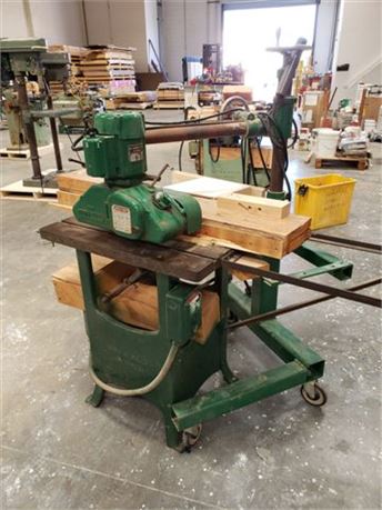 Davis and Wells Shaper with Holz-Her Powerfeeder