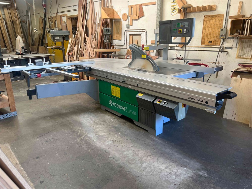 Altendorf "F45 CE" Sliding table saw. Loaded with features