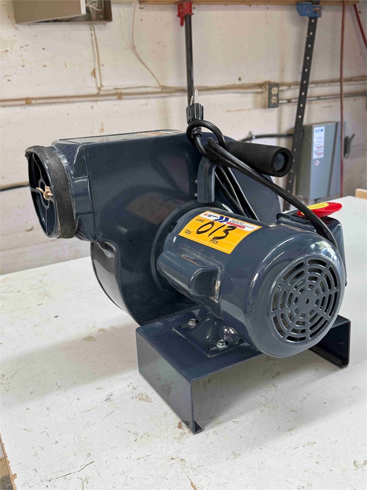Powertec "DC5370" Wall Mount Dust Collector