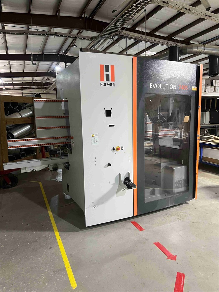 Holz-her "Evolution 7405" CNC Vertical Feed-thru Machining Center