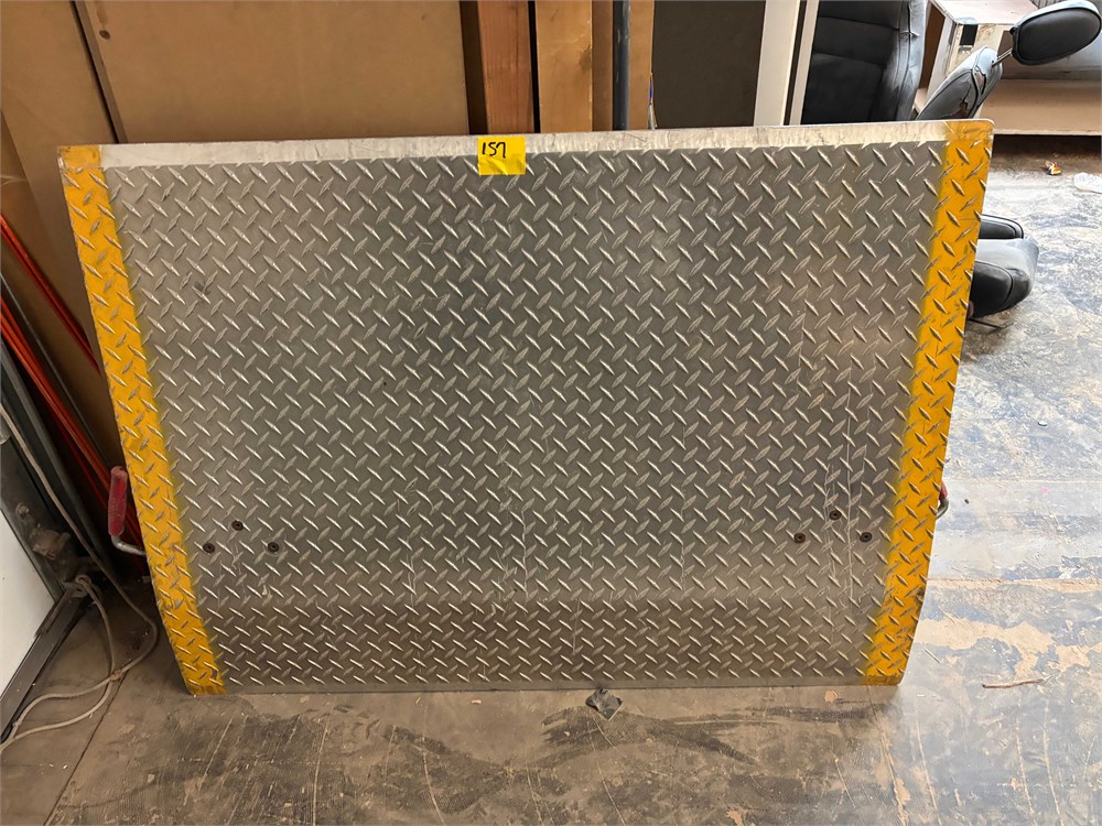 Diamond Plate Aluminum Dock Plate