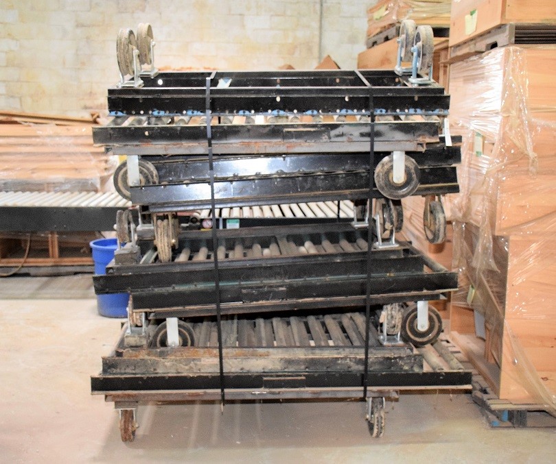 LOT# 173  (7) SECTIONS OF ROLLER CONVEYOR ON CASTERS