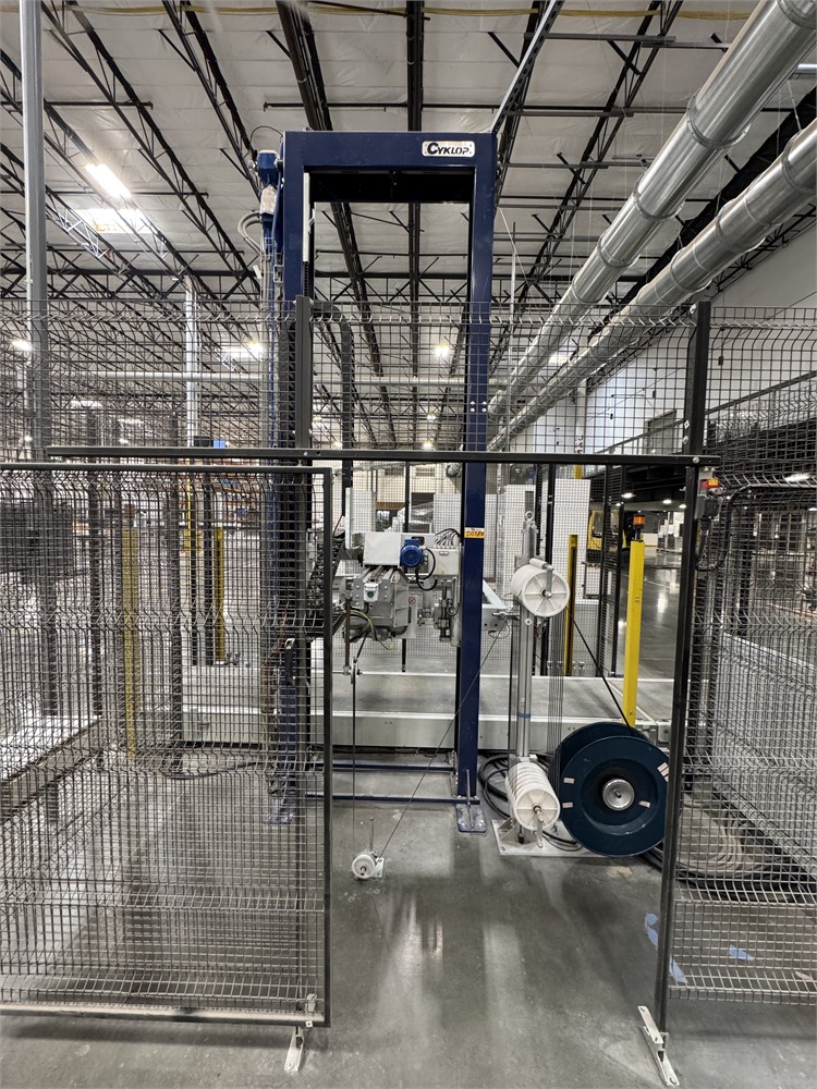 Cyklop "SF-172-MVB" Automatic Strapping Machine