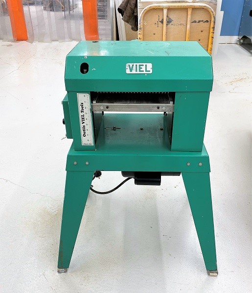 VIEL MOULDER / SHAPER * 12" WIDE X 8" HIGH CAPACITY, SINGLE PHASE, EXTRA TOOLING