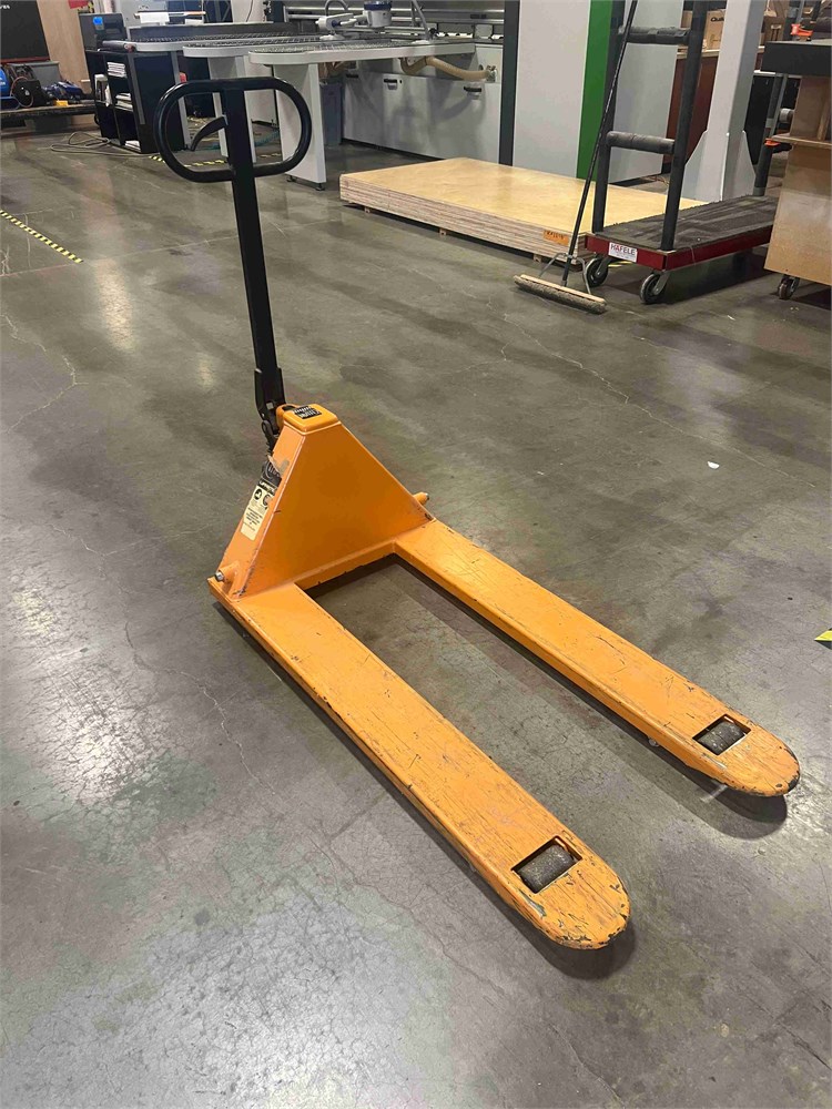 Titan Pallet Jack