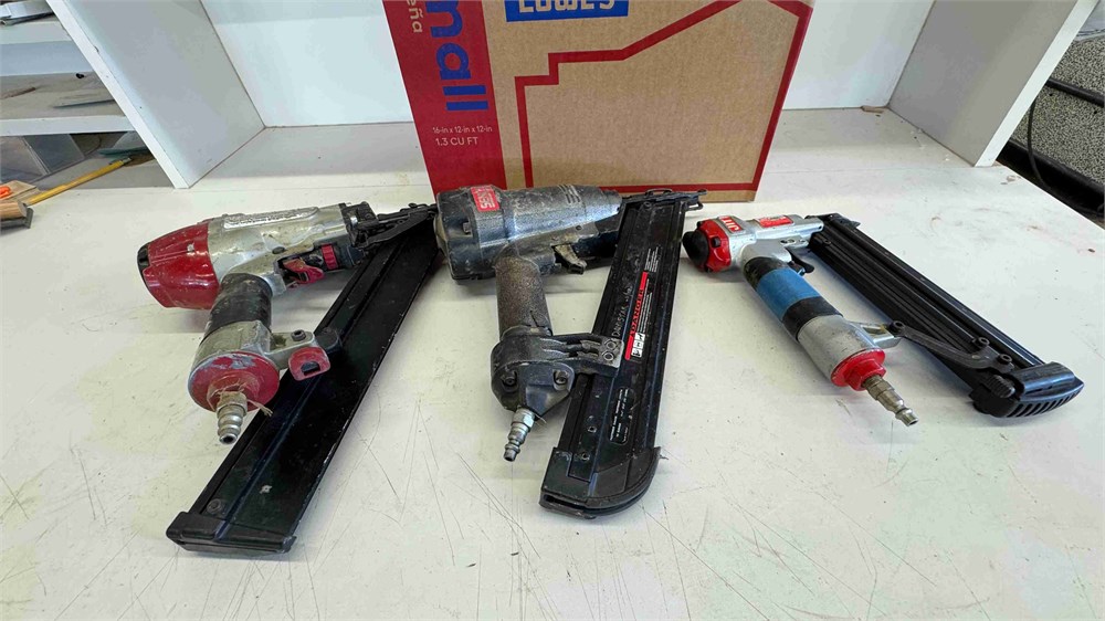 Various Pneumatic Nail / Staple Guns Qty. (4)