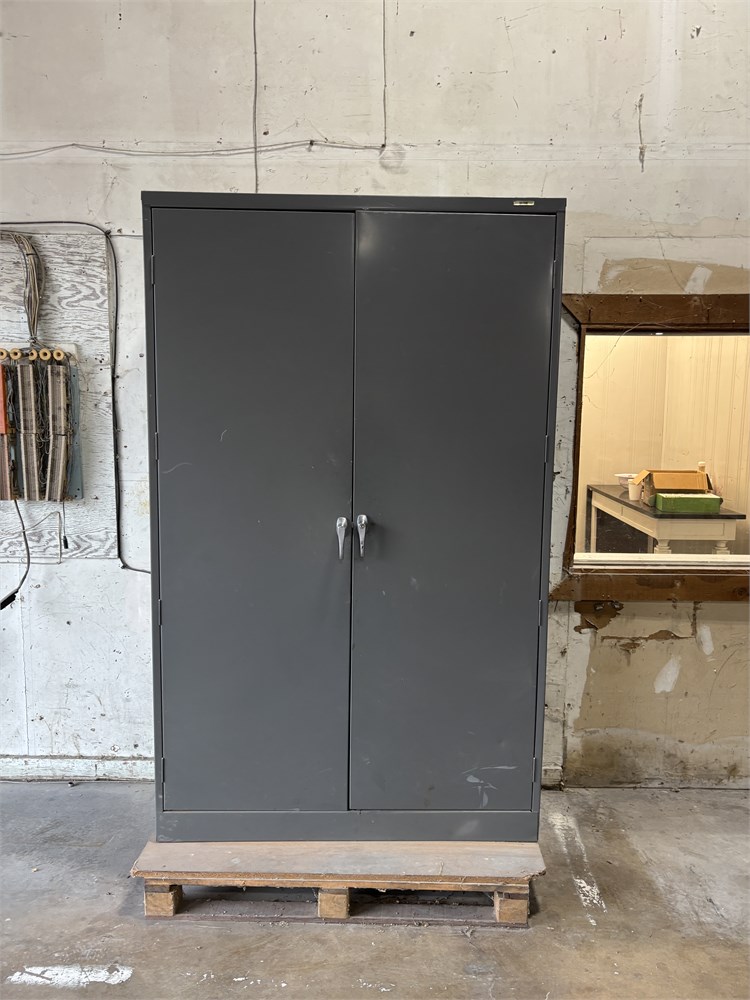 Cabinet & Contents