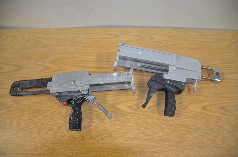 Mixpac DM 400 - 400mL Manual Cartridge Gun