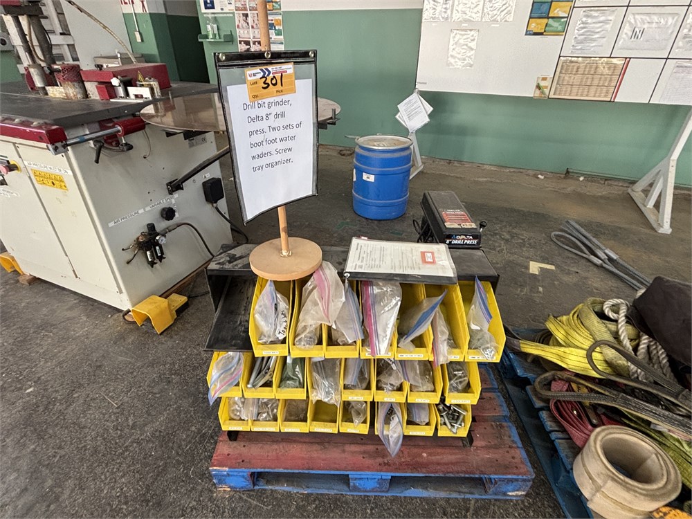 Delta "11-900" Drill Press + Misc screws/Bits