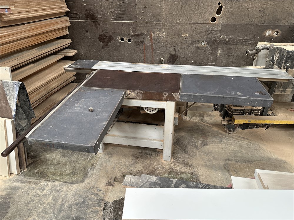 Sliding Table Saw