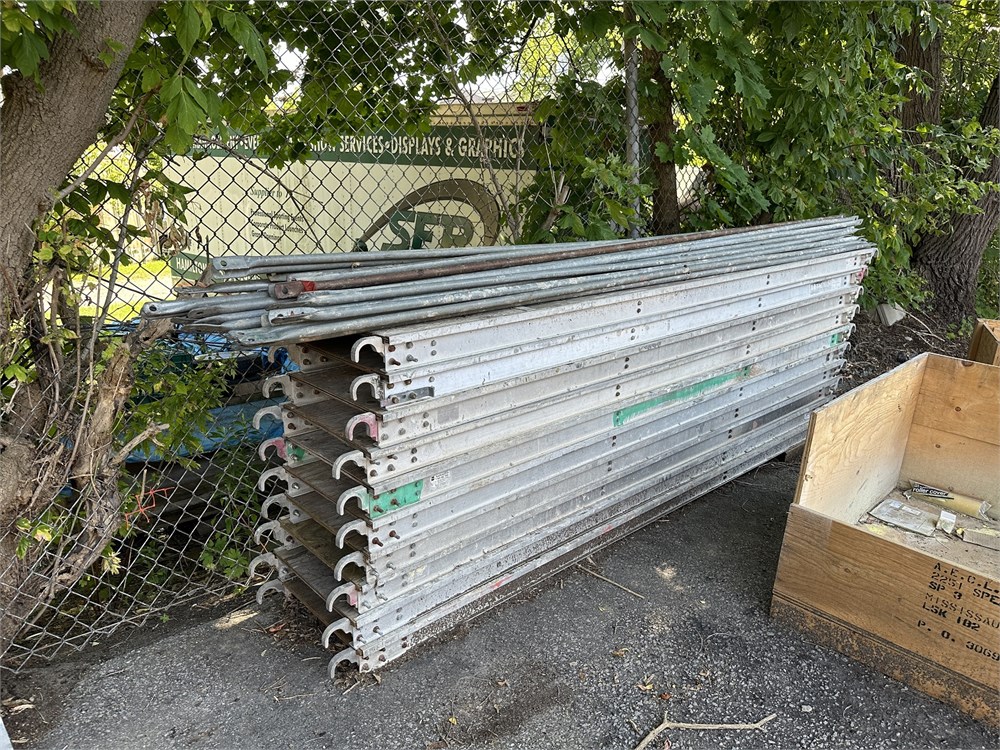 MetalTech Scaffold Platforms 10'x19" lot of 10 with 37 Crossbraces