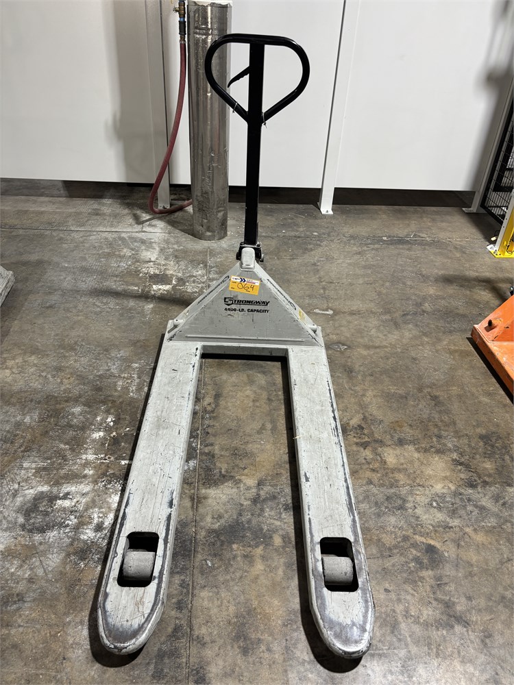 Strongway Pallet Jack