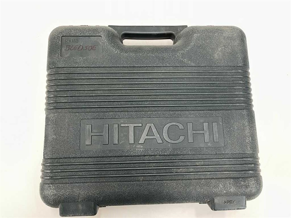 Hitachi Pneumatic Nailer with Case