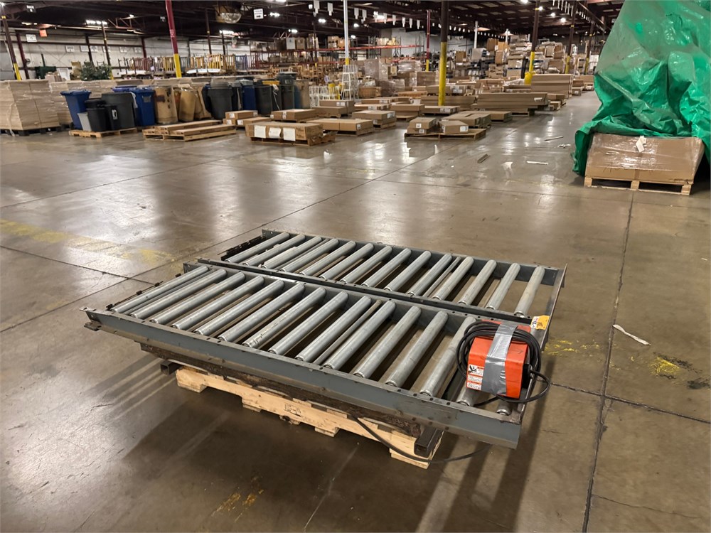 Lift Table with Conveyor