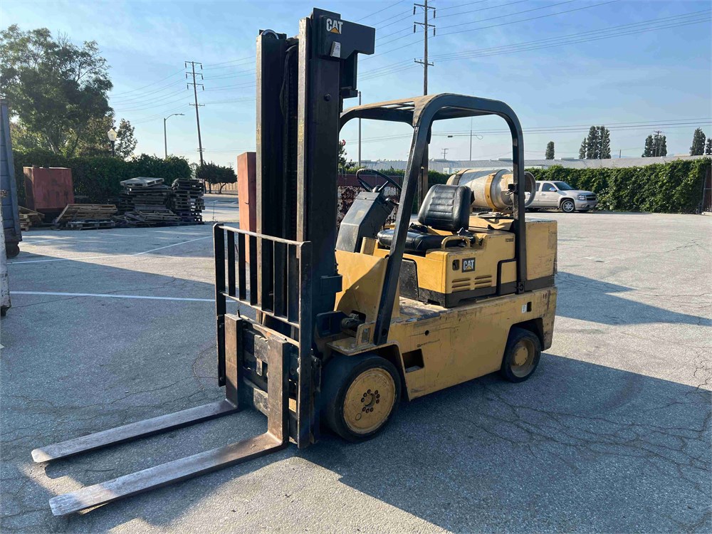 Caterpillar "TC100D" Forklift