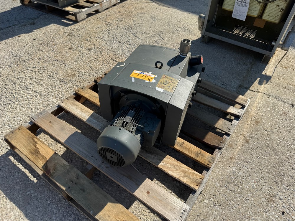 Becker VACUUM PUMP as pictured