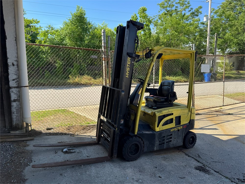 Hyster "J40XN" Forklift - Electric