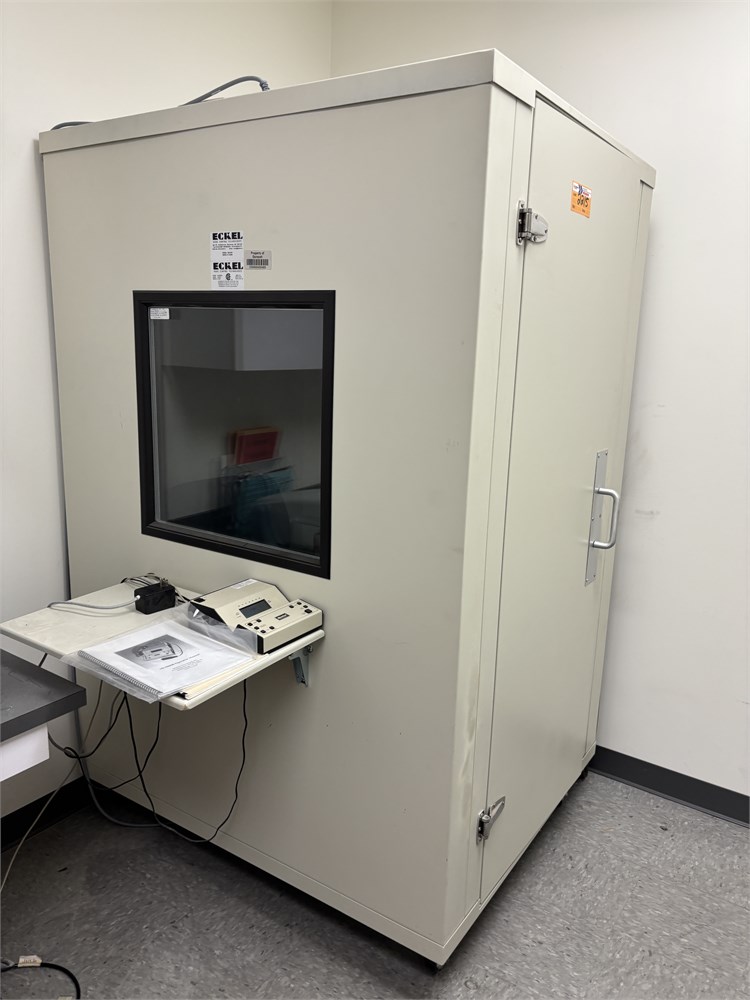Eckel "AB-4250" Noise Control Booth