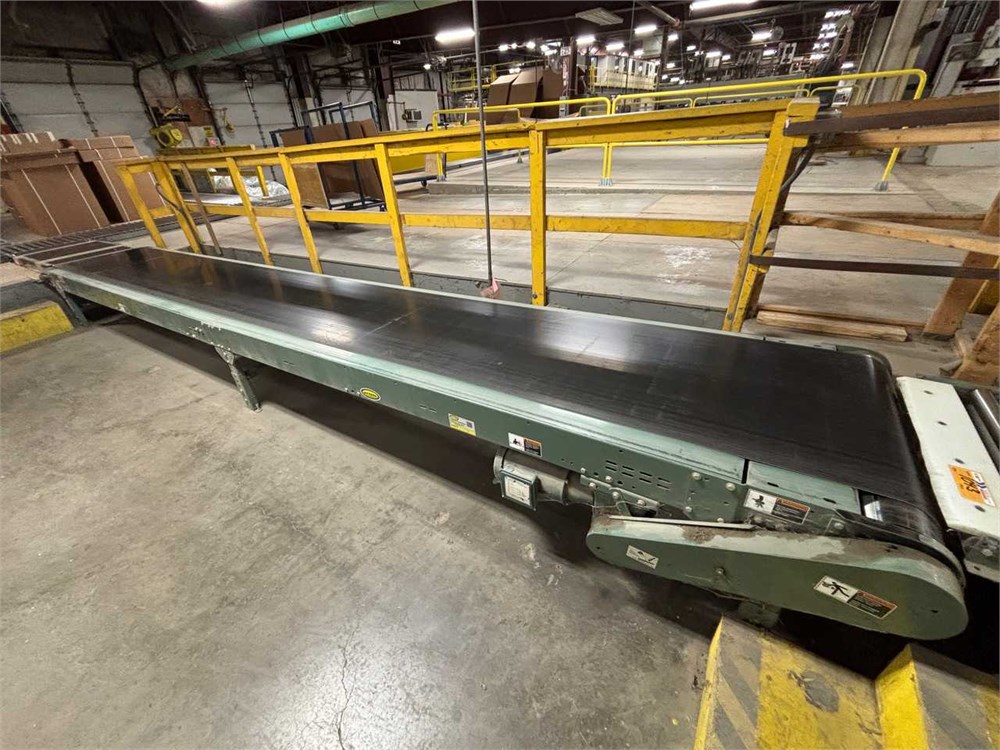 Hytrol Powered Belt Conveyor