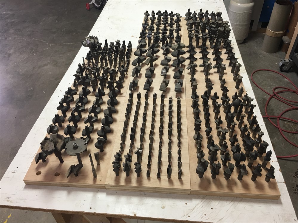 Complete lot of Tooling