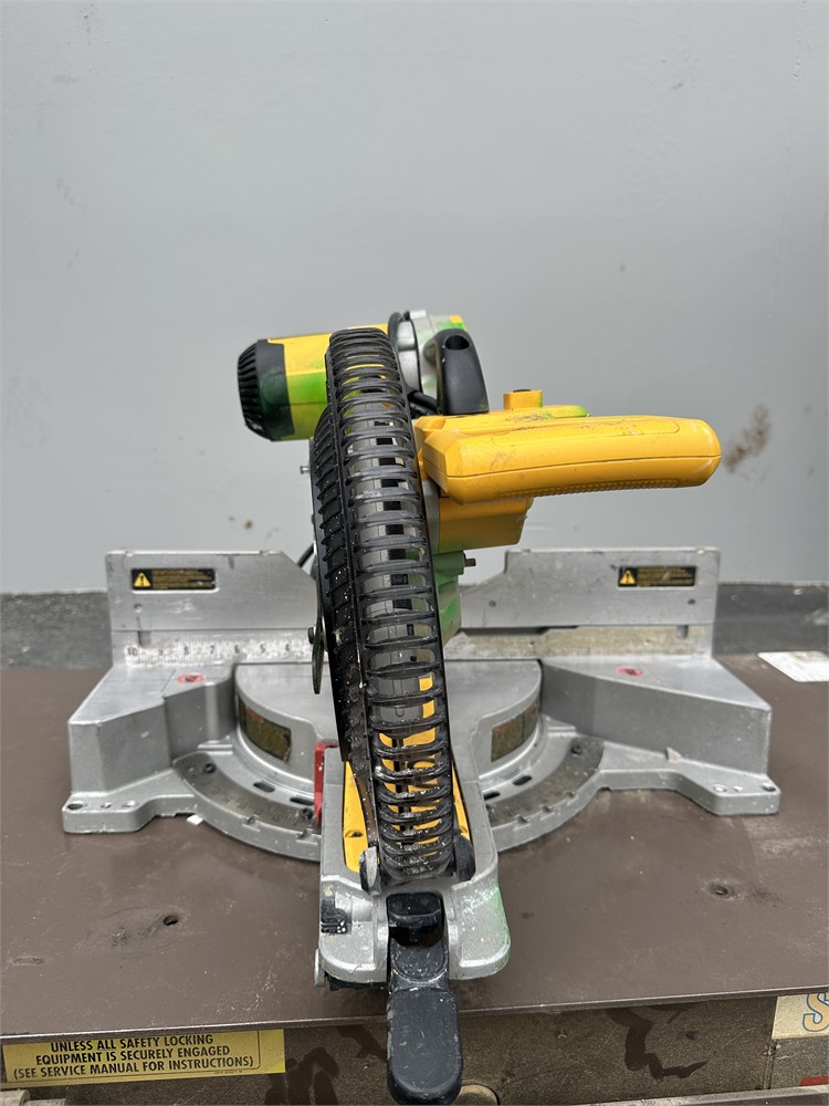 DeWalt "DWS780"  Sliding Miter Saw