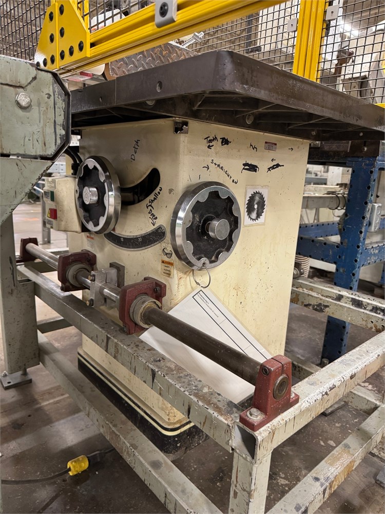 Shopfox Tablesaw & Steff "2044" Power feeder