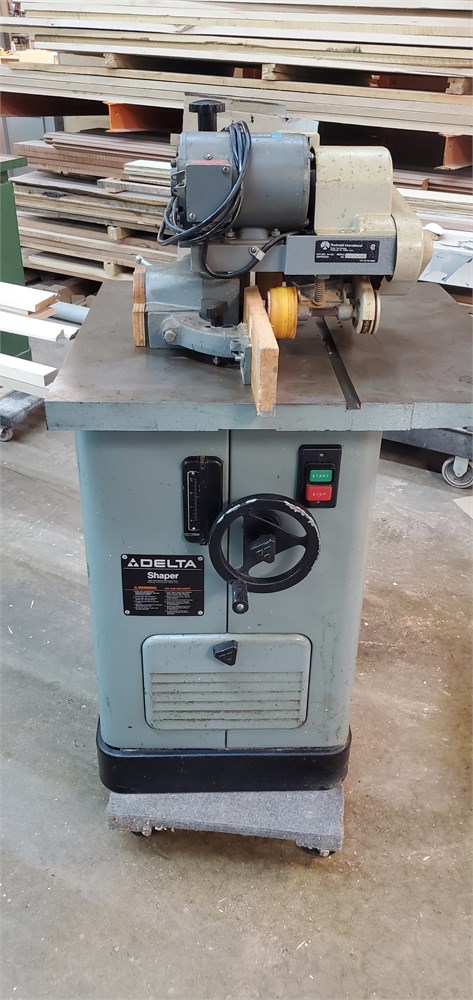 Delta Shaper with Powerfeeder