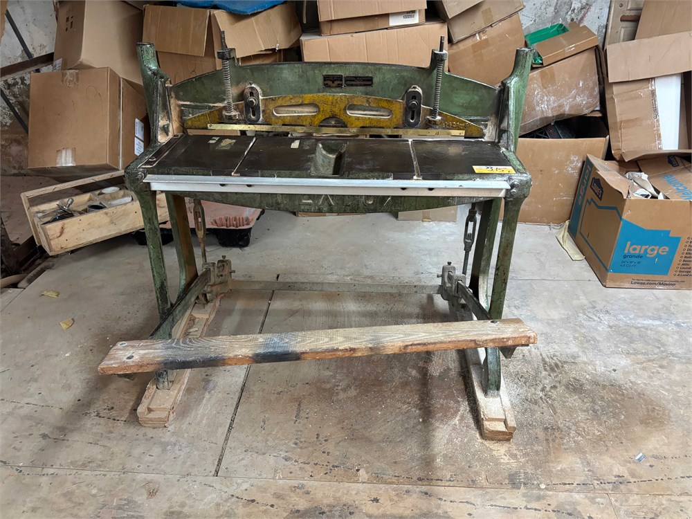 Pexto "142A-6" Foot Shear Machine