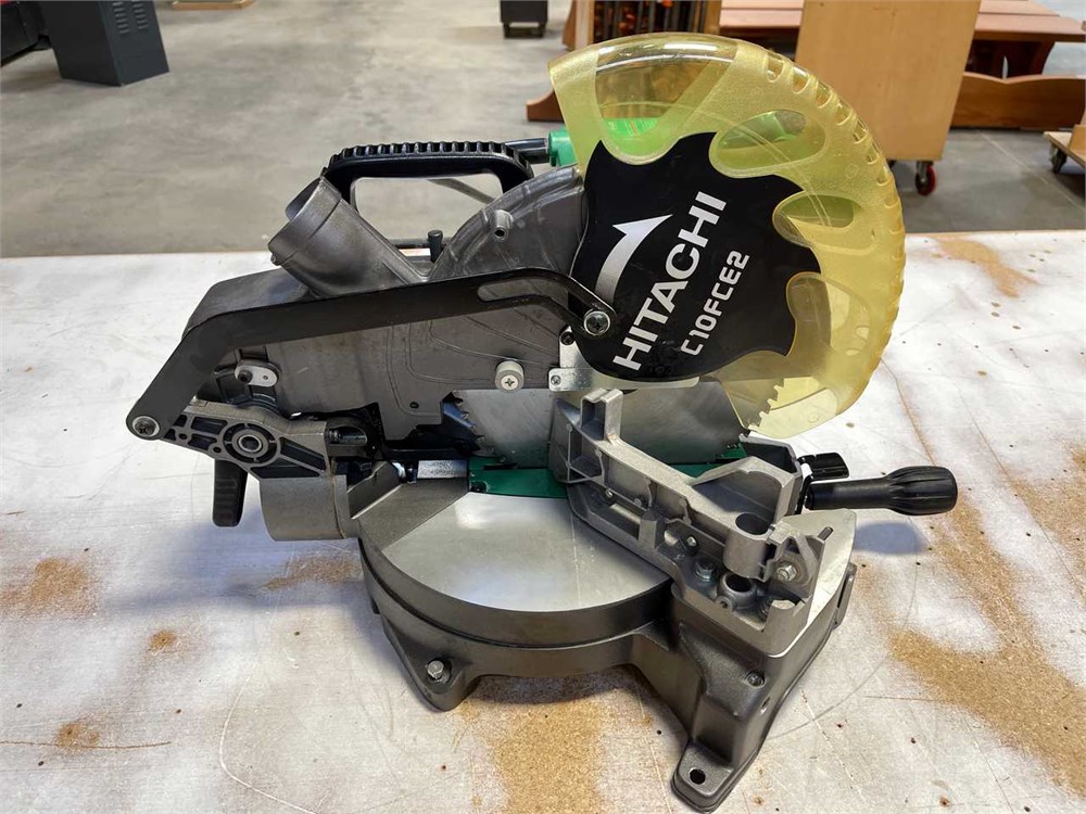 Hitachi "C10FCE2" Miter Saw