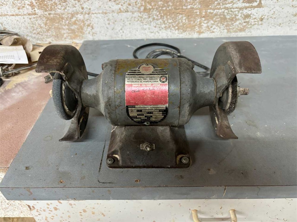 Delta/Rockwell Bench Grinder and Vise