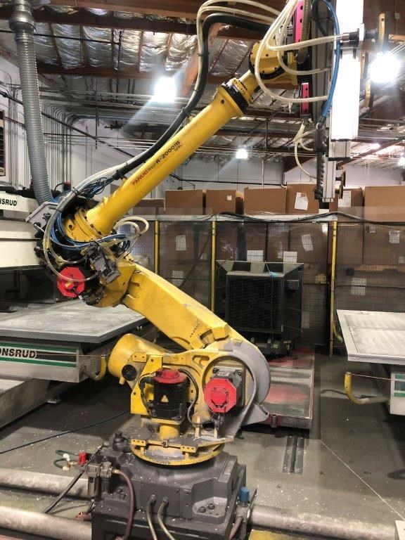 Fanuc "R-2000iB 125L" Loading Robot