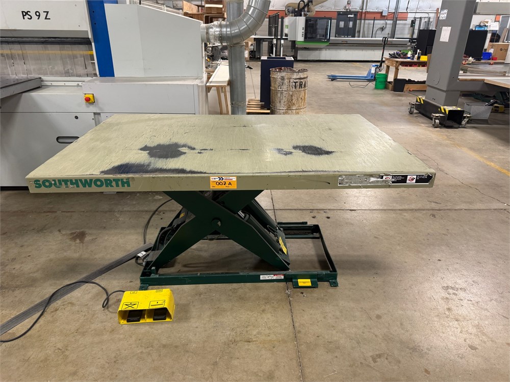 Southworth "TL LS4-36" Lift Table