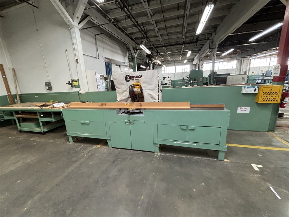 DeWalt "DW715" 12" Compound Miter Saw & Table