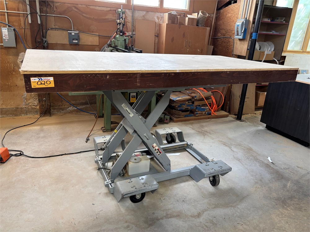 American Lifts Table (4400 lbs max) as pictured