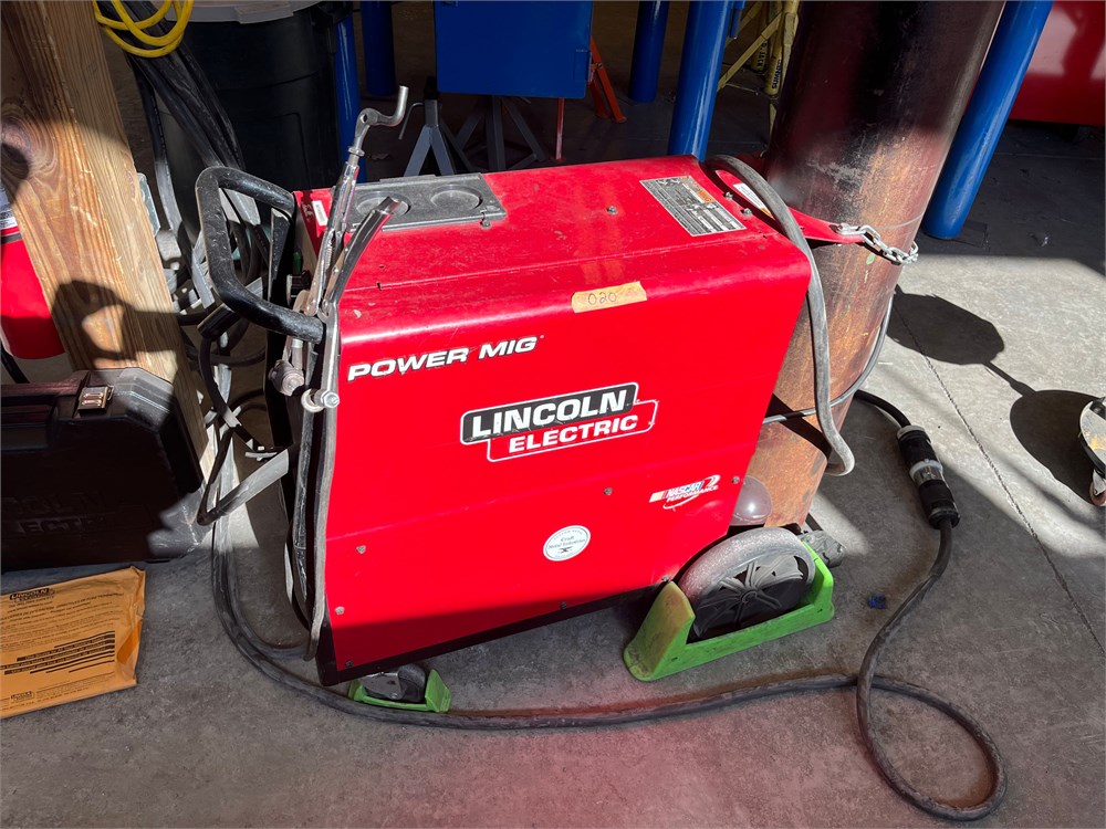 Lincoln "216" Electric Mig Welder