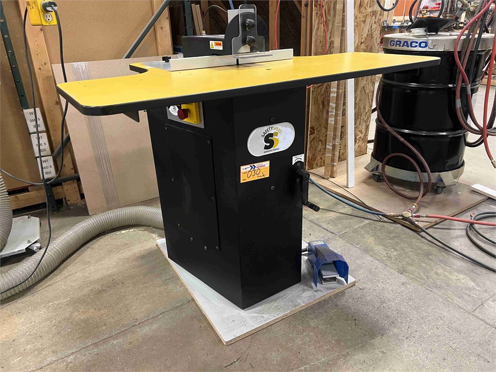 Safety Speed "SPM301HD" Screw Pocket Machine