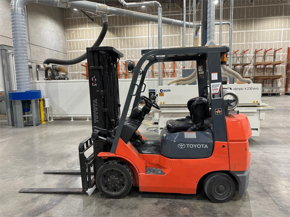 Toyota "7FGCU25" Forklift