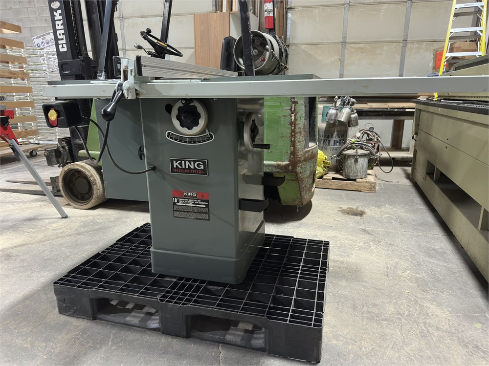 King "KG-10CCX" 10" Table Saw - Mississauga, ON