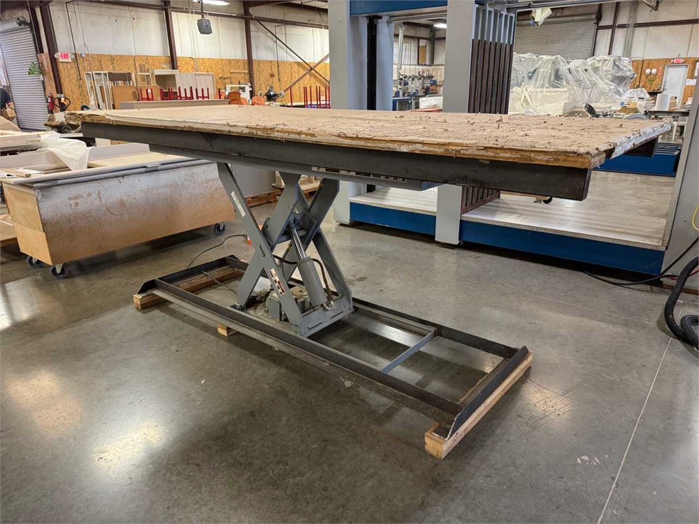 American Lifts "T1036022" Lift Table