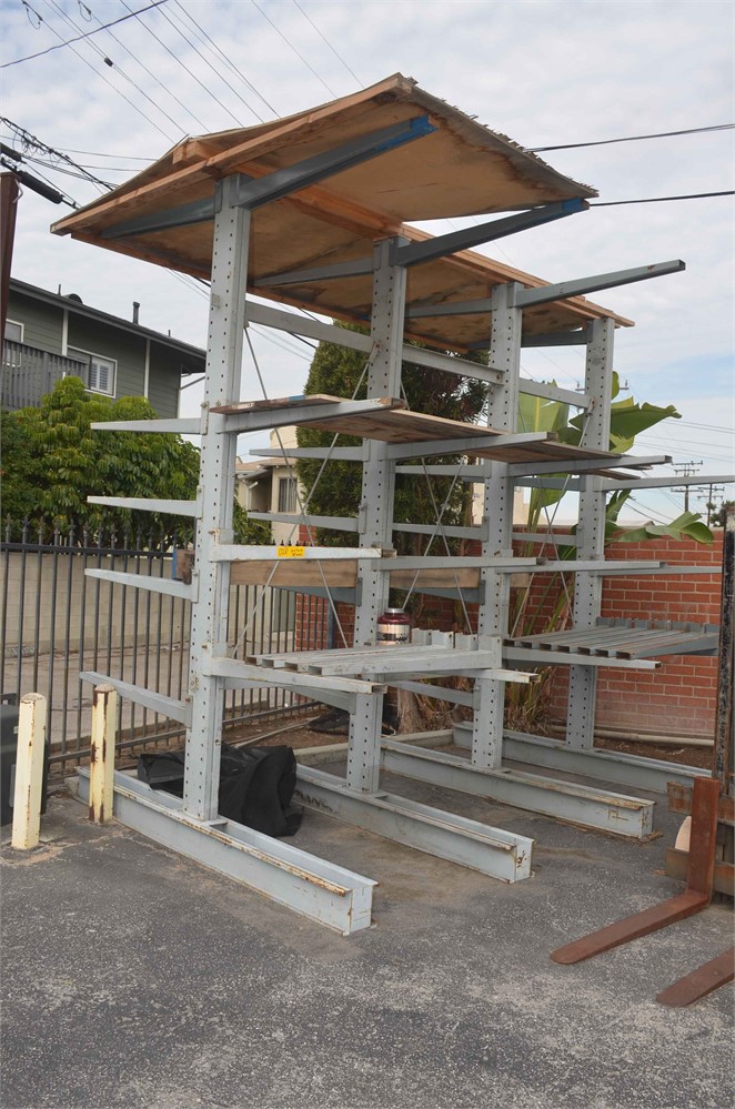 Double sided cantilever material rack