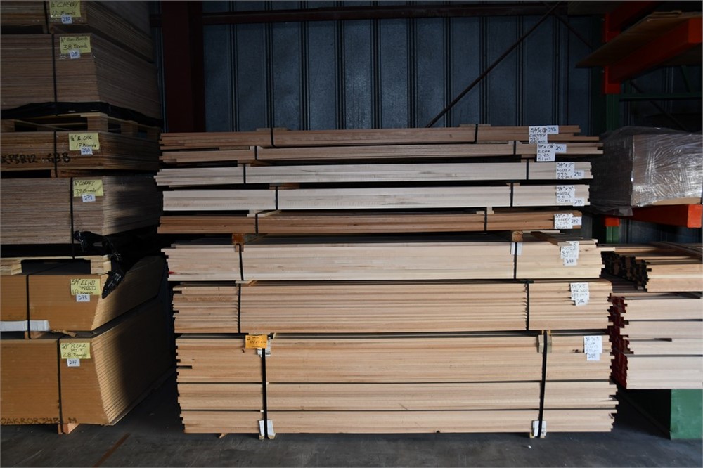 RED OAK SD1S LUMBER, 378 PIECES