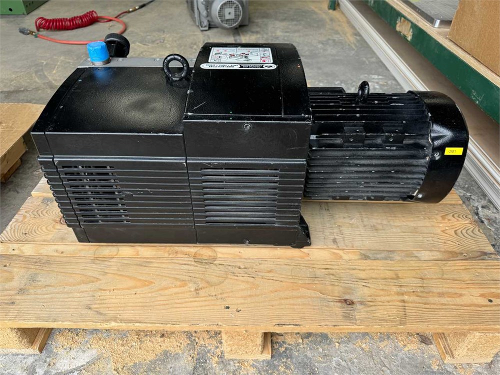 Becker "Picchio 2200" Vacuum Pump