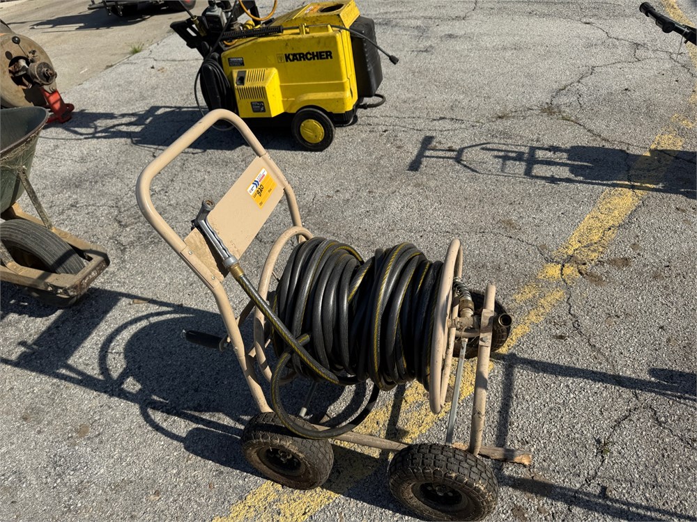 Water hoes reel with hoes as pictured